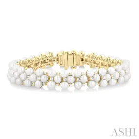 1 ctw 4 MM Cultured Pearl and Round Cut Diamond Fashion Bracelet in 14K Yellow Gold